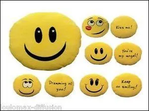 Quelle est la couleur des yeux du chat ?