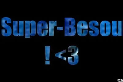 Dégoûtée par les araignées, elle décide de changer encore une fois de chaîne ; elle arrive sur M6, au milieu d'une émission présentée par Valérie Damidot. Laquelle est-ce ?