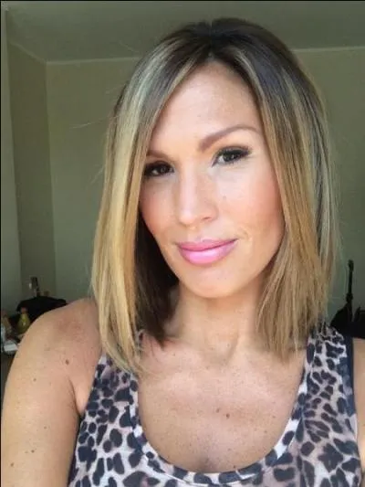 À quel âge commence-t-elle à chanter ?