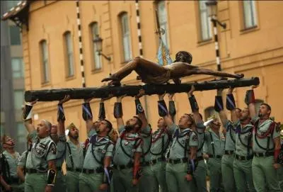 Leur devise est "les fiancés de la mort". Ils sont le dernier rempart armé de l'Église et de leur nation. Quelle est cette légion ?