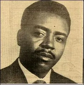 Né le 1er novembre 1925, non loin de Foumban, et mort à Genève le 3 novembre 1960, il s'agit d'un médecin et homme politique camerounais. C'est l'une des grandes figures de la lutte pour l'indépendance du Cameroun.