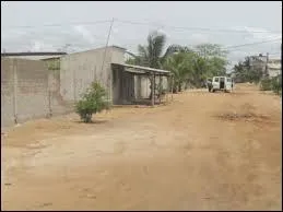 Quelques minutes avant d'arriver à sa chaumière...