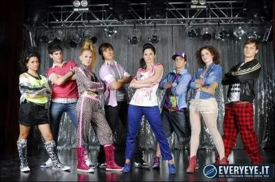 Qui a écrit "Destiné à briller" dans la saison 1 ?