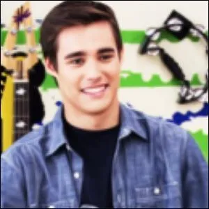 Dans la série, ce garçon s'appelle Leon mais comment s'appelle-t-il en vrai ?