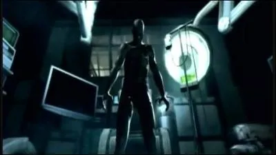 Qui était la personne qui s'est transformée en Uroboros Mkono ?