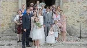 Où Clem se marie-t-elle ?