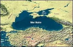 Pourquoi la mer Noire fut-elle nommée ainsi ?