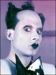 Août : Quelle était la nationalité de Klaus Nomi ?