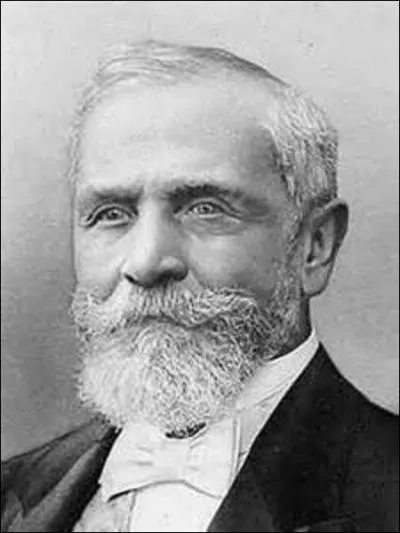 Malgré ce jugement plus indulgent, le combat des dreyfusards et des anti-Dreyfus continue à diviser la France. C'est dans ce climat délétère que 10 jours plus tard, il reçoit la grâce présidentielle. Mais qui est le Président de la République à cette époque ?