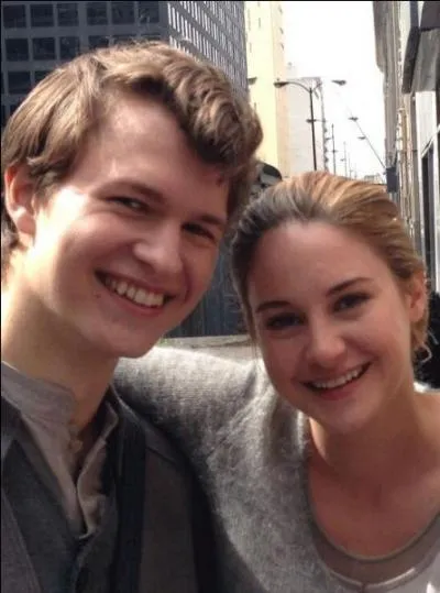 Dans quel autre film jouent Shailene Woodley (Tris) et Ansel Elgort (Caleb) ?