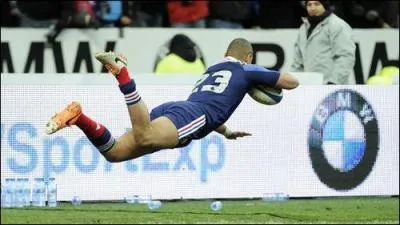 "La bibliothèque avait l'habitude d'estampiller tous ses livres". Que représente le mot "estampiller" ?