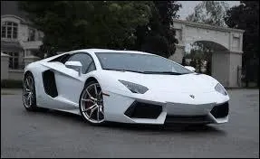 Parmi ces marques de voitures de luxe, laquelle est italienne ?