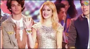 Quel est le titre original et en français de la neuvième chanson de l'album ?