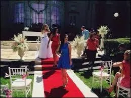 Combien contient-il de chansons inédites, non parues dans la série, en italien ?