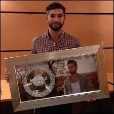 Quel âge a Kendji en 2015 ?