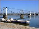 Ce pont suspendu de 496 m sur la Loire a été construit en 1949 dans le Maine-et-Loire sur la commune de :