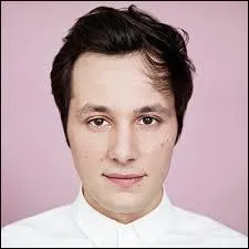 Qui est ce jeune chanteur français ?