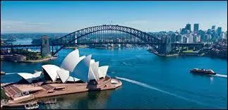 À quelle question se trouve Rio ?