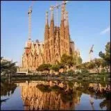 Basilique mineure catholique de Barcelone qui s'appelle...