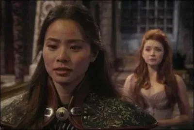 Aurore avait une grande nouvelle pour Mulan : elle et Philipp allaient avoir un enfant. Mulan aussi avait une grande nouvelle pour Aurore : elle les quittait. Pourquoi ?