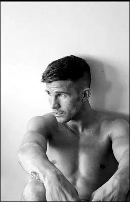 Lui vient malheureusement de nous quitter suite à un crash d'hélicoptère. (mars 2015)