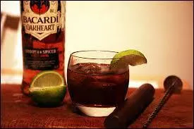 Quels sont les ingrédients de la boisson "Cuba Libre" ?