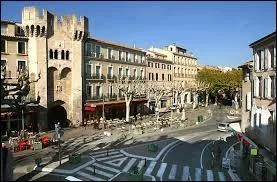 Dans quel département se situe Manosque ?