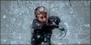 Qui la sauve après cette simulation ?