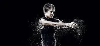 Pourquoi se coupe-elle les cheveux ?