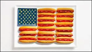 Cette nourriture est positionnée ainsi pour représenter le drapeau :