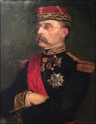Né en 1818 à Lille, cet administrateur colonial, fut élu député puis sénateur ; il est décédé en 1889 et se nomme :