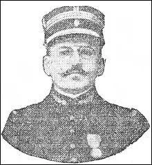 Né à Melun en 1865, cet officier d'artillerie fut un remarquable explorateur de L'A.O.F. et du fleuve Niger. Il devint général de brigade. Son nom est :