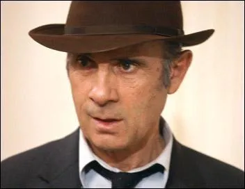 Grammaticalement comment nommeriez-vous l'homonyme de celui-ci ?