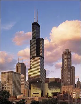 Dans quelle ville se trouve la Willis Tower ?