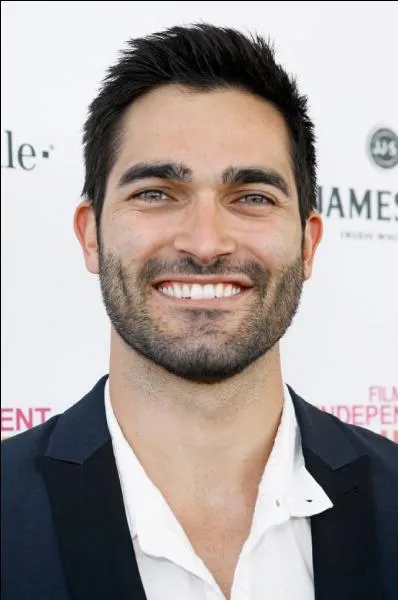 Qui interprète Derek Hale ?