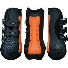 Retrouve l'ordre dans lequel on ferme les lanières des guêtres.