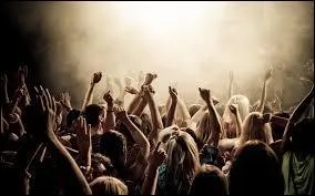 6 - Quel chanteur a interprété "Too Many Days Without Thinking" ?