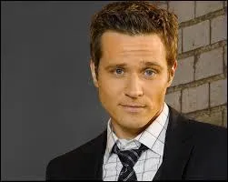 Qui est son coéquipier ?