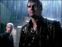 Qui n'est pas dans la ruelle pour l'ultime combat ?