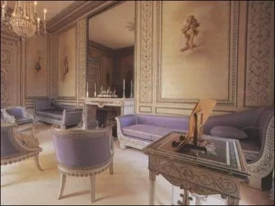 Où Napoléon 1er a-t-il signé sa seconde abdication le 22 juin 1815 ?