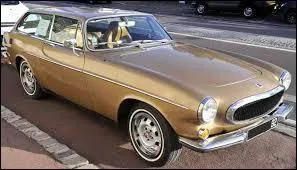 Classée dans la catégorie des breaks de chasse, cette voiture des années 1970 est une ...