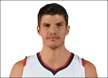 Quel est le nom du joueur présent sur la photo ci-dessous ?