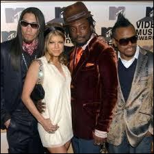 Où se déroule l'action du clip "Shut up" des Black Eyed Peas ?