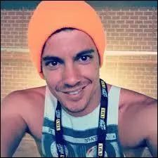 Comment s'appelle Maxi ?