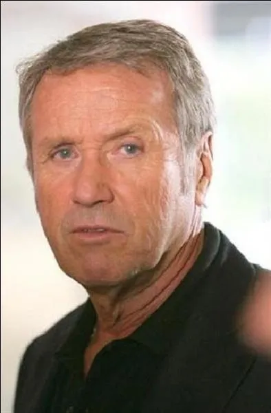 Le mot commence par Ar...