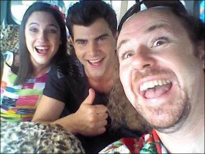 Diego et Francesca ont trouvé un taxi pour rentrer à Séville mais quel est le problème ?