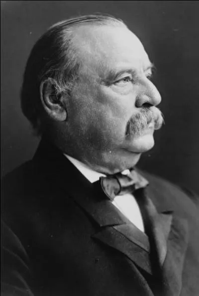 Né en 1837 à Caldwell, ce juriste du Parti démocrate fut gouverneur de New-York et deux fois président des USA. Il décéda en 1908. Son nom est :