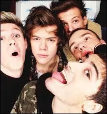 Et maintenant plus difficile : "Here, we go again".