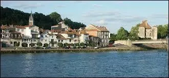 Je vous propose une petite promenade dans les Landes. Nous nous rendons à Peyrehorade, ville située en région ...
