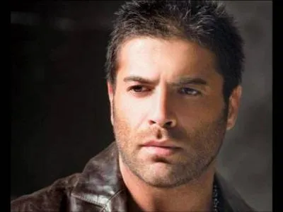 Chanteur libanais né le 15 septembre 1974 à Zahlé...